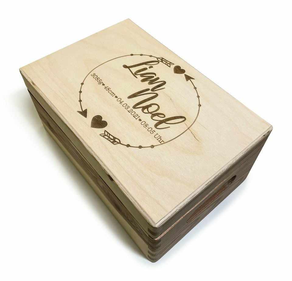 Erinnerungsbox Baby Geschenk zur Geburt Taufe personalisiert Holz in Sande