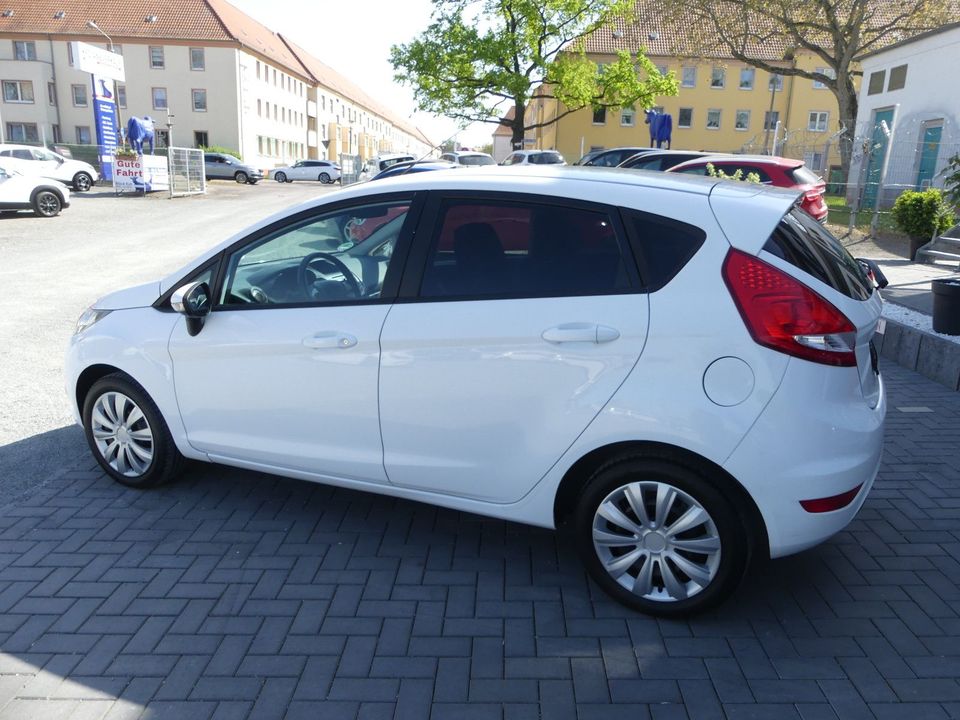 Ford Fiesta Viva in Magdeburg