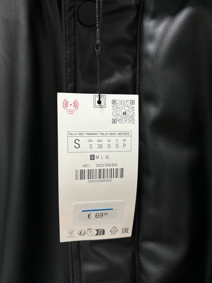 Neue Lederjacke von Zara in Leverkusen