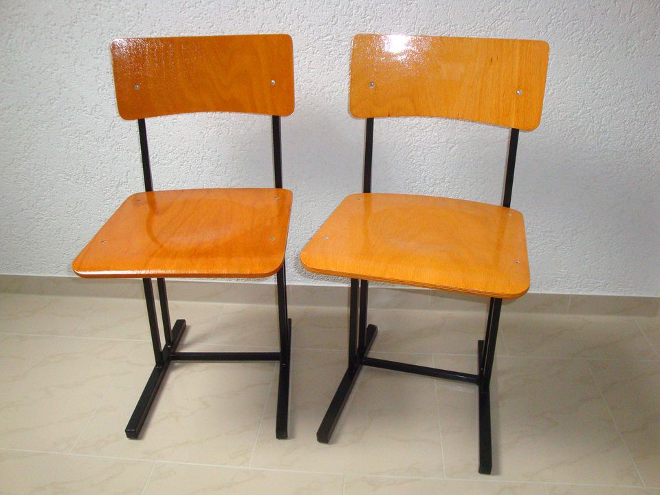 2 Stühle Holz Stuhl Set Kinderzimmerstuhl Küchenstuhl in Chemnitz