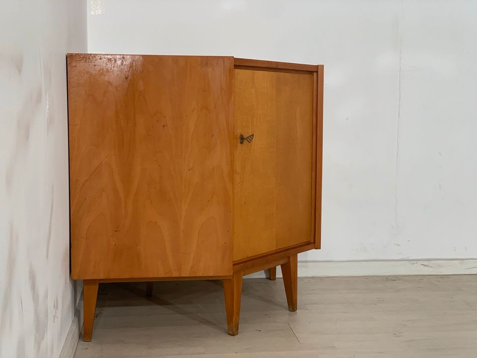 MID CENTURY ECKSCHRANK SCHRANK KOMMODE VINTAGE in Berlin