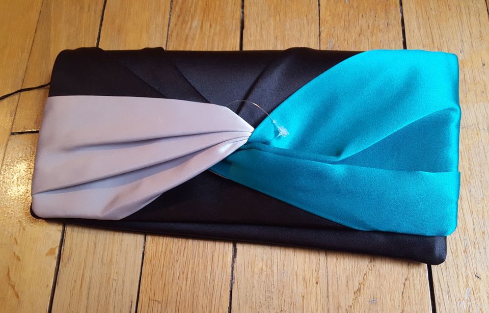 Neu! Designer Clutch Tosca Blu Satin schwarz blau grau Geschenk in Taufkirchen Vils