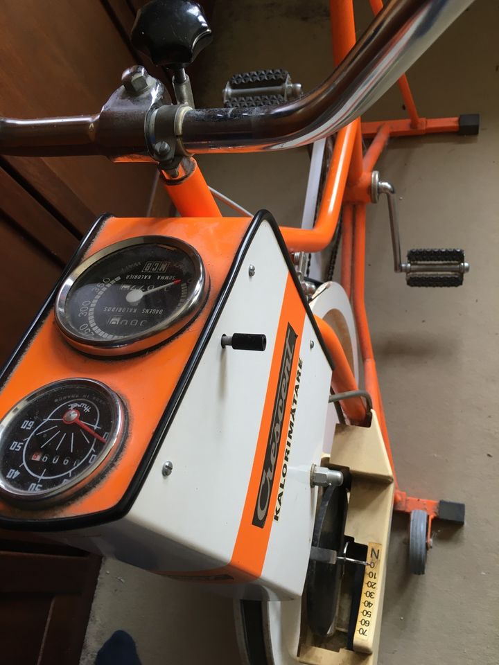 Sehr cool: Vintage Ergometer / Hometrainer aus den 70er Jahren in Wolfschlugen