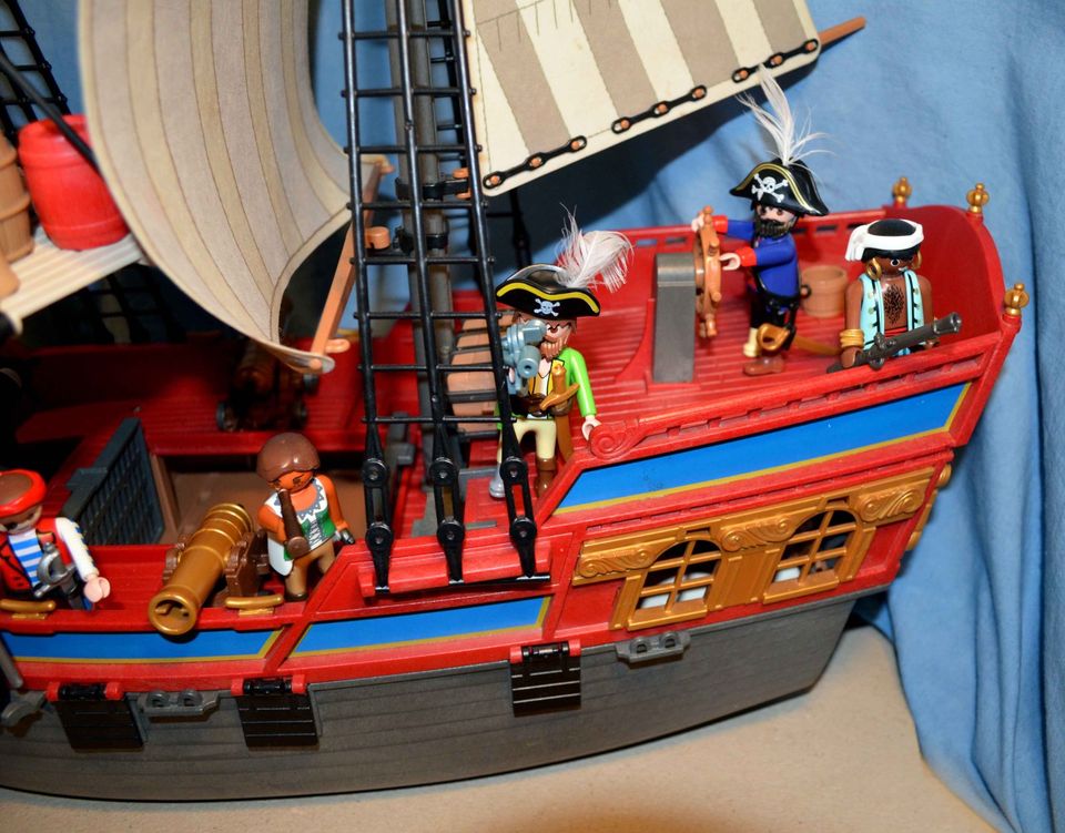 Playmobil 3940 Großes Piratenflaggschiff, Rarität ! mit Kran in Dresden