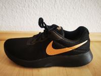 Nike Damen Sneaker Gr. 39 in schwarz/bronze Hessen - Seligenstadt Vorschau