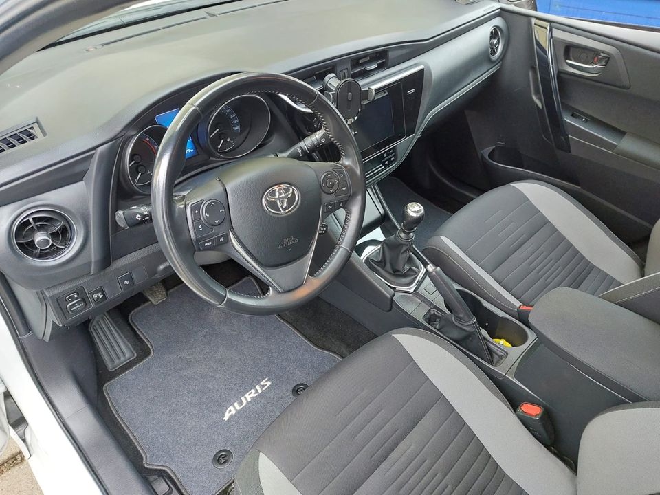 Toyota Auris Edition+ S 1,2-l-Turbo S/S in Kempten