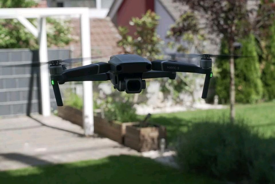 DJI Mavic 2 Pro + Fly More Combo Drohne UAS in Bad Homburg
