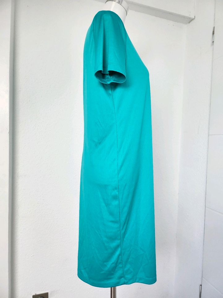Smaragdgrünes T-Shirt-Kleid von bpc in Größe 40/42! in Sonsbeck