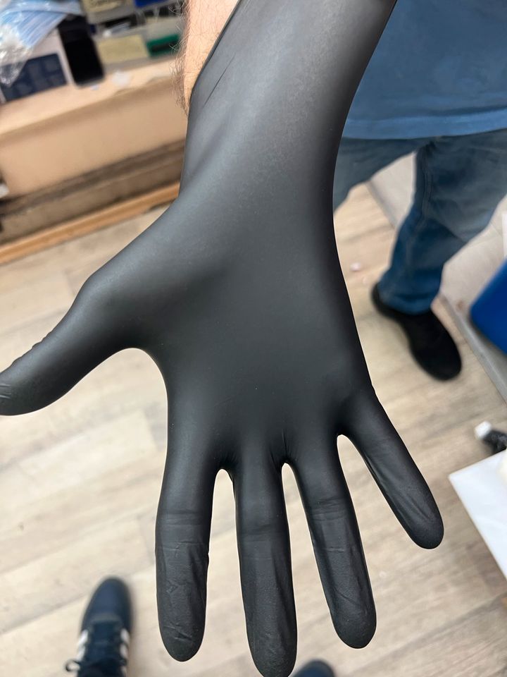 Schwarze Nitril Handschuhe  100x in Packung sehr gute Qualität in Berlin