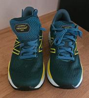 New Balance M880D11 Herren dunkelgrün Gr. 7,5 (40,5) Laufschuhe Nordrhein-Westfalen - Velbert Vorschau