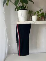 schwarz-dunkelblaue Leggings mit Streifen an der Seite H&M xs 34 Hessen - Fuldatal Vorschau