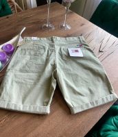 Kurze Hose Tommy Hilfiger Neu mit Etikett Größe 31 Hessen - Elz Vorschau