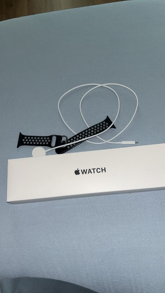 Apple Watch Series Se in Giesen