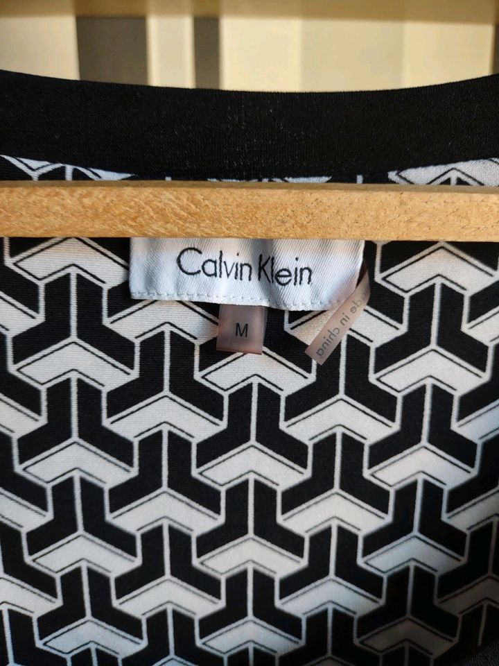 Calvin Klein Kleid  in Größe M neuwertig in Duisburg