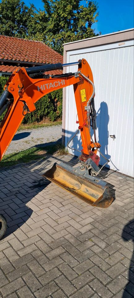 Minibagger Bagger zu vermieten Hitachi 1,9t in Natternberg