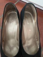 Pumps in Wildleder von Gabor, schwarz, Gr. 7 1/2 München - Trudering-Riem Vorschau