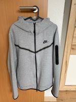 Nike Tech Grau Duisburg - Walsum Vorschau