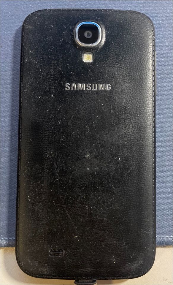 Samsung Galaxy S4 GT-I9505 16Gb in Ehlscheid