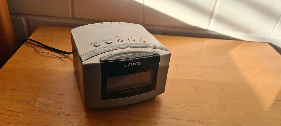 Radiowecker Sony in Wyhl