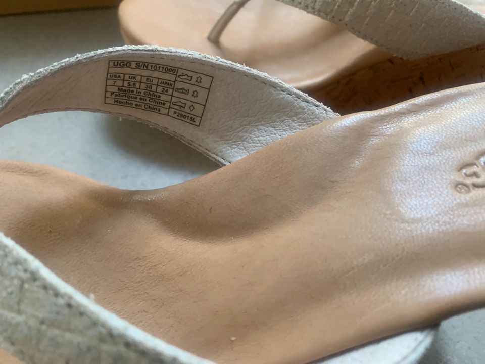 UGG Sandalen wedges, 37,  neu, ungetragen, NP 299 in München