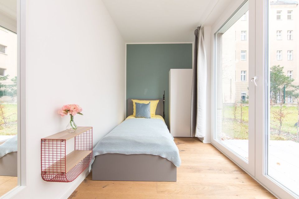 FIRST MONTH 499EUR!!! Beautiful private room (E.02.4) with terrace access in shared apartment in Wedding (ideal for students and fresh arrivals in Berlin!!!)) in Berlin