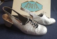 Vintage 70er Schuhe Pumps Gr. 40 silber grau Glitzer Form Monique München - Altstadt-Lehel Vorschau