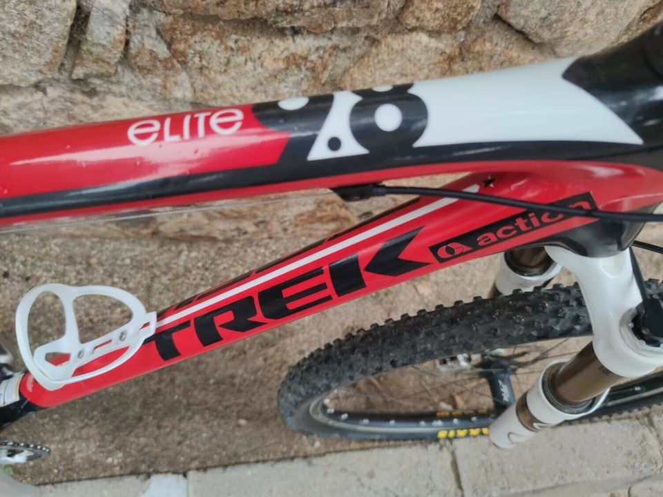 Trek Elite 9.8 Carbon Mountainbike in Bremerhaven