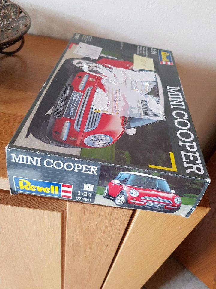 Mini Cooper, Bausatz von Revell, Maßstab 1:24 in Mönchengladbach