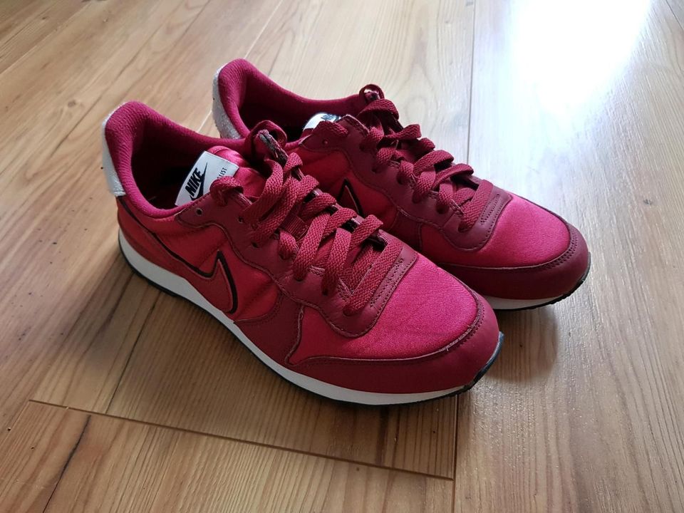 Nike Damen Sneaker weinrot Größe 39 in Berlin - Neukölln | eBay  Kleinanzeigen ist jetzt Kleinanzeigen