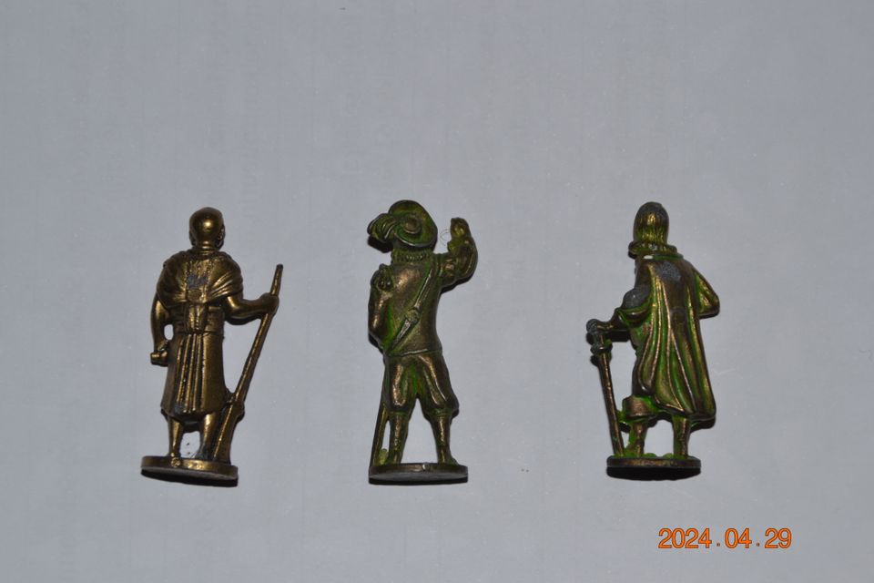 3 Messingfiguren, 4 cm, 10 Gramm in Schwarmstedt