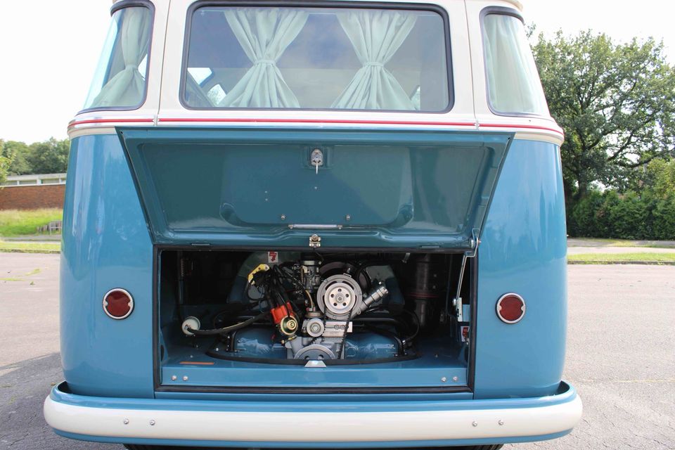 VW Bus T1  Samba 1963 in Wacken