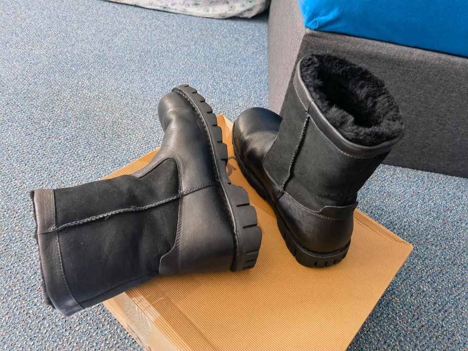 UGG Beacon 5485 Herrenstiefel (Größe 43) Neuwertig in Bayern - Buchloe |  eBay Kleinanzeigen ist jetzt Kleinanzeigen