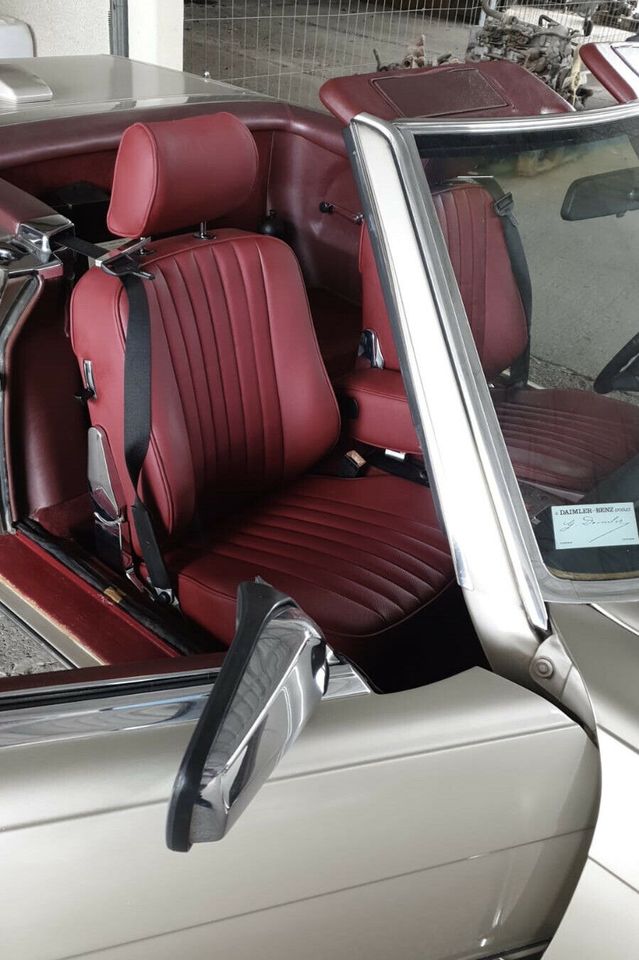 NEUBEZUG LEDERSITZE LEDERAUSSTATTUNG MERCEDES BENZ MB W107 R107 C107 SL SLC LEDER SITZE AUTOSITZE NEU BEZIEHEN LASSEN AUTOSATTLEREI SATTLER DEUTSCHLANDWEITER HOL- UND BRINGSERVICE ECHTLEDER in Hamburg