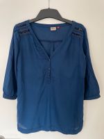 Blaue Bluse mit Glitzer von Only Gr. 38 Nordrhein-Westfalen - Erwitte Vorschau