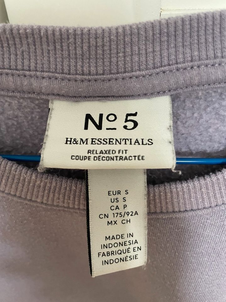 Sweatshirt S, Farbe: Flieder von H&M in Andechs