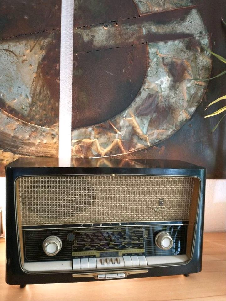 Grundig Röhrenradio Typ 3088 in Eslohe