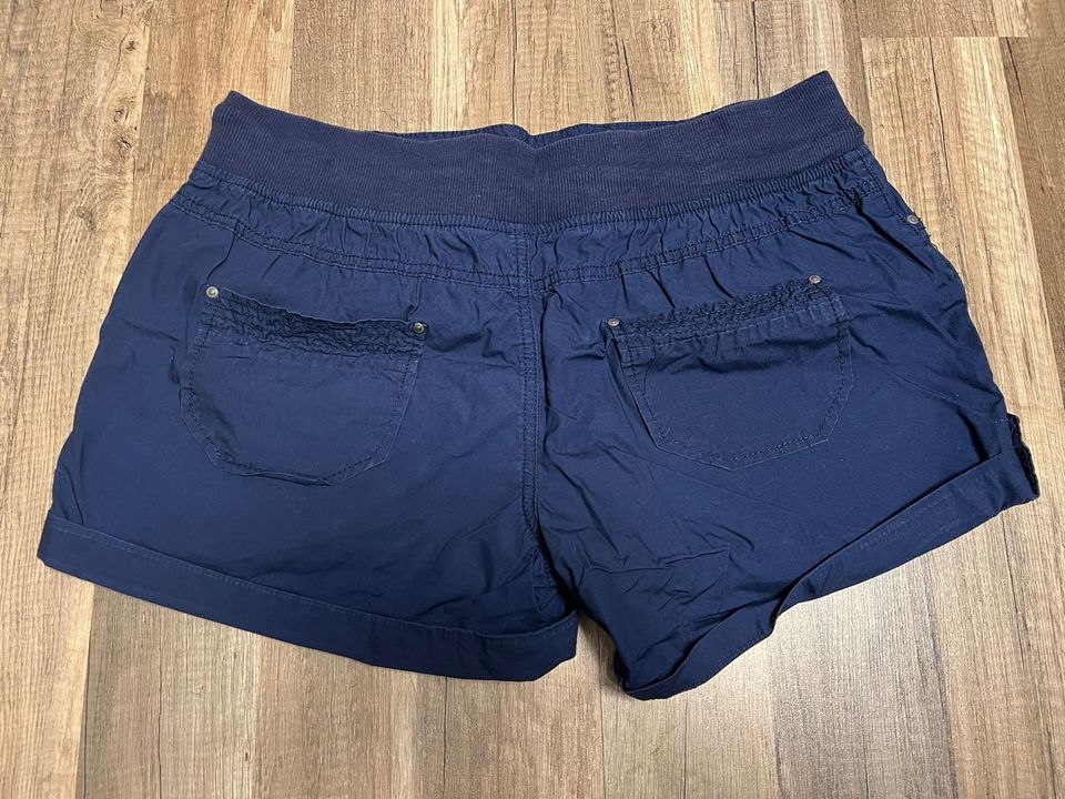 Damen Shorts / kurze Hose, dunkelblau, Gr.: 42 * Orsay in Rösrath