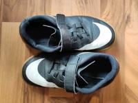 Nike Hallenturnschuhe/ helle Sohle Bayern - Gröbenzell Vorschau