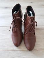 Caprice Leder Pumps Schnürschuhe Stiefeletten braun Gr 5,5 / 38,5 Hessen - Geisenheim Vorschau