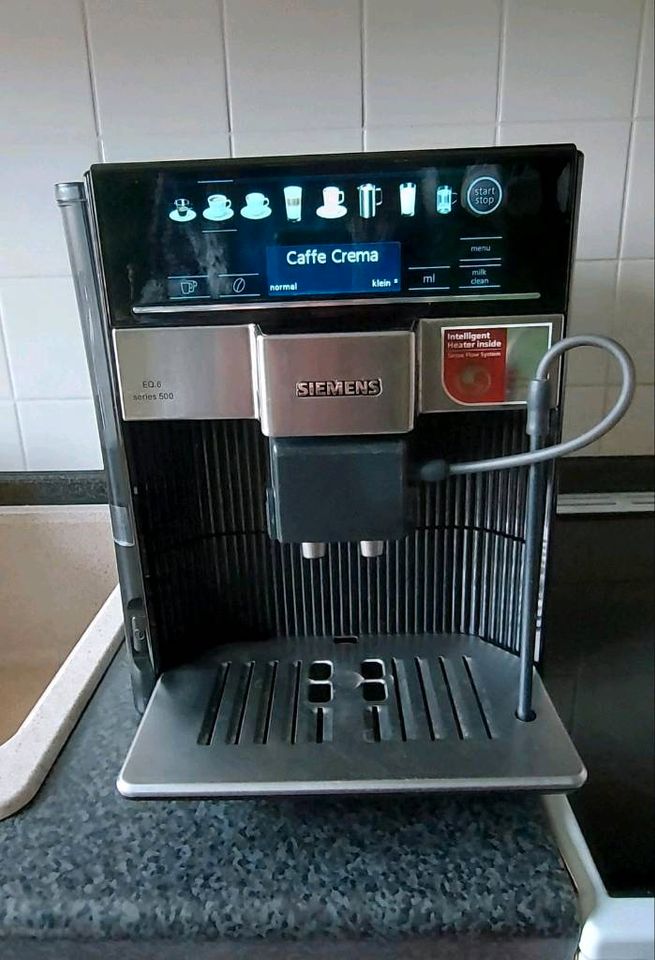 SIEMENS EQ6 series 500 Kaffeevollautomat in Hamburg