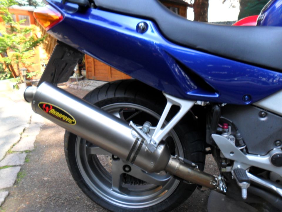 Honda VFR 800 FI in Wilsdruff