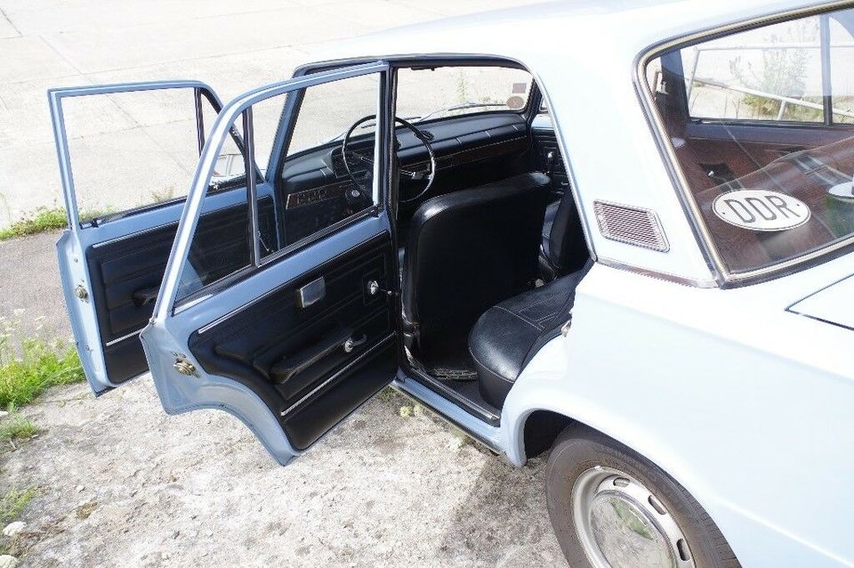 Schiguli (Lada), Mercedes-Benz 380 SE, Barkas Pritsche in Berlin