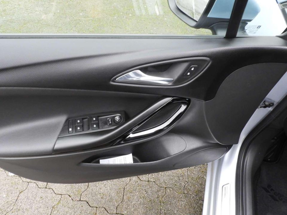 Opel Astra INNOVATION Allwetterreifen Rückfahrkamera in Bünde