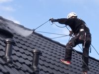 Dachreinigung Dachbeschichtung Pflastersteinreinigung Fassaden Mecklenburg-Vorpommern - Ferdinandshof Vorschau