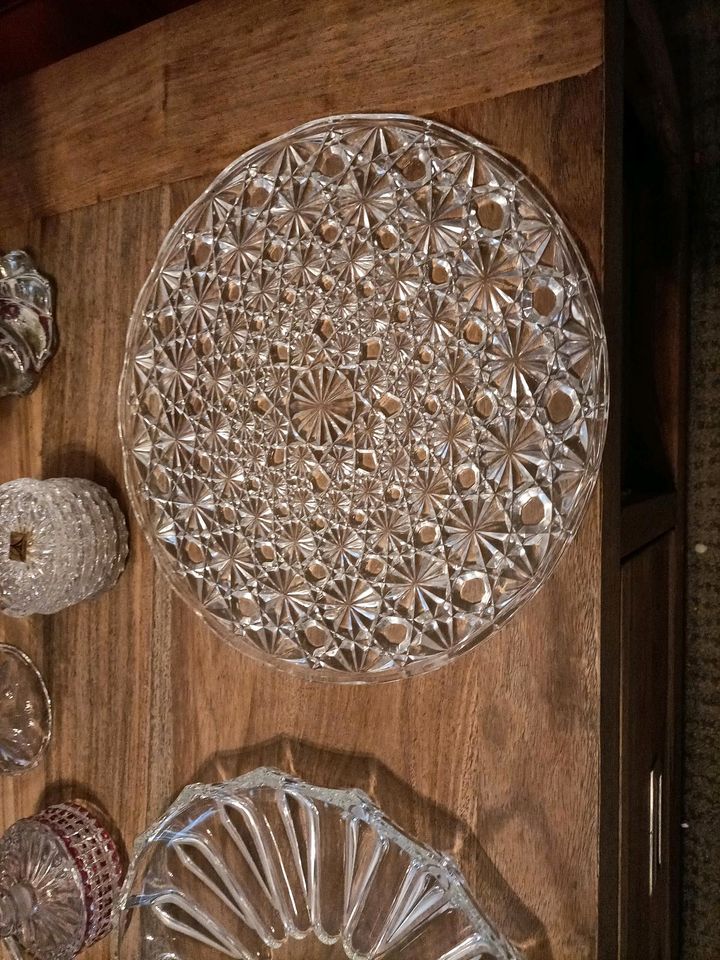Diverses kristallglas Schalen Vasen kuchenteller... in Kerpen