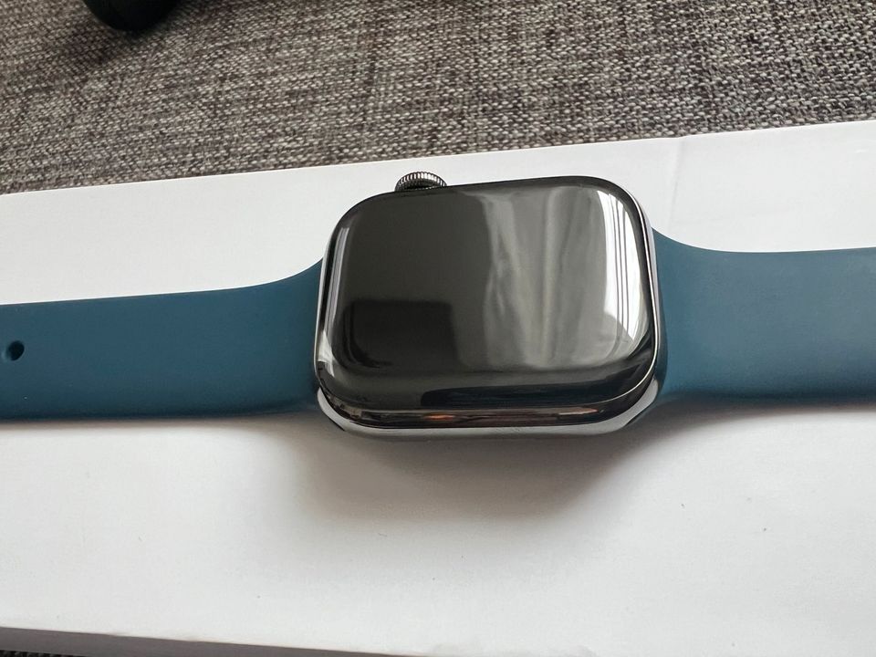 Apple watch S7 41mm + Cellular ( Edelstahl ) in Regensburg