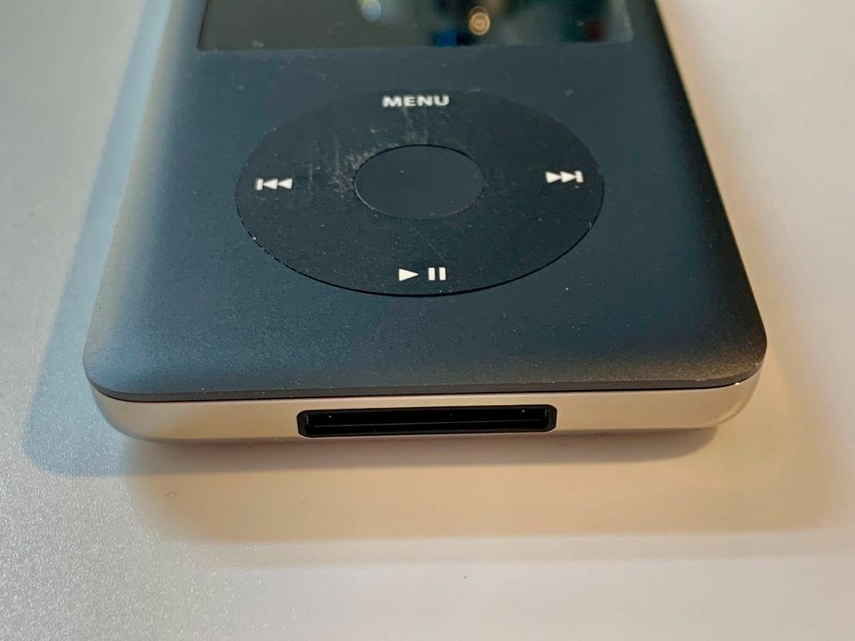 Apple iPod Classic 160 GB Schwarz in Hamburg