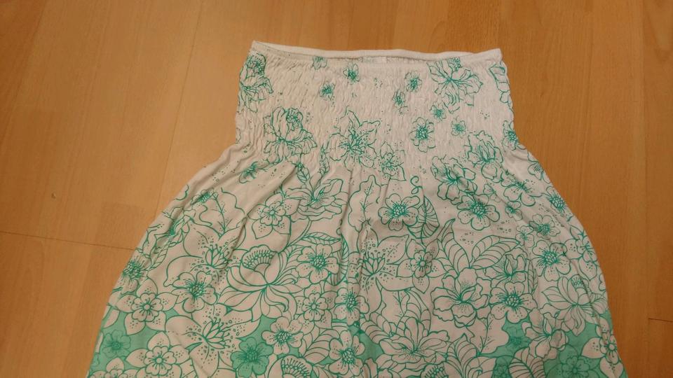 3 Damen Kleider Gr.XS Trägerkleid, Tunika, Kurzkleid, Rock in Hameln