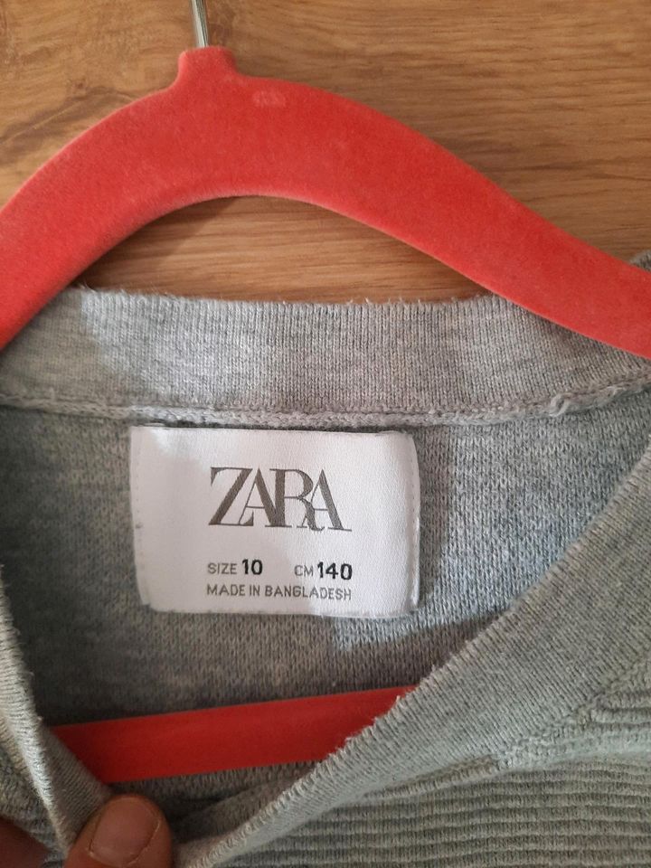 Zara Pullover Jungen grau 140 in Michelstadt