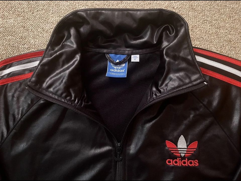 Adidas Originals Firebird Chile62 Jacke Gr. XL Wetlook in Hamburg